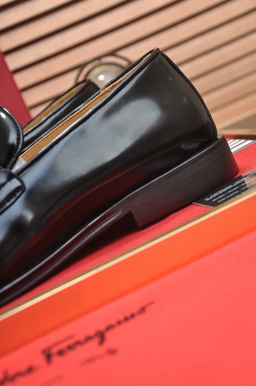 Men's shoes 💰620💶 [Ferragamo/Ferragamo] The latest model in the counter. Original imported open-sided high-quality cowhide hand-woven + imported 🐂 cowhide + original luxury metal buckle + original combination outsole. Comparative and stress-free 38--45 (45 custom-made)